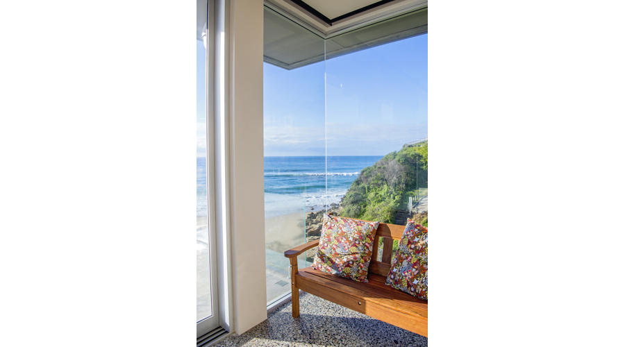 Lower Coast Road, Stanwell Park — Living beach view