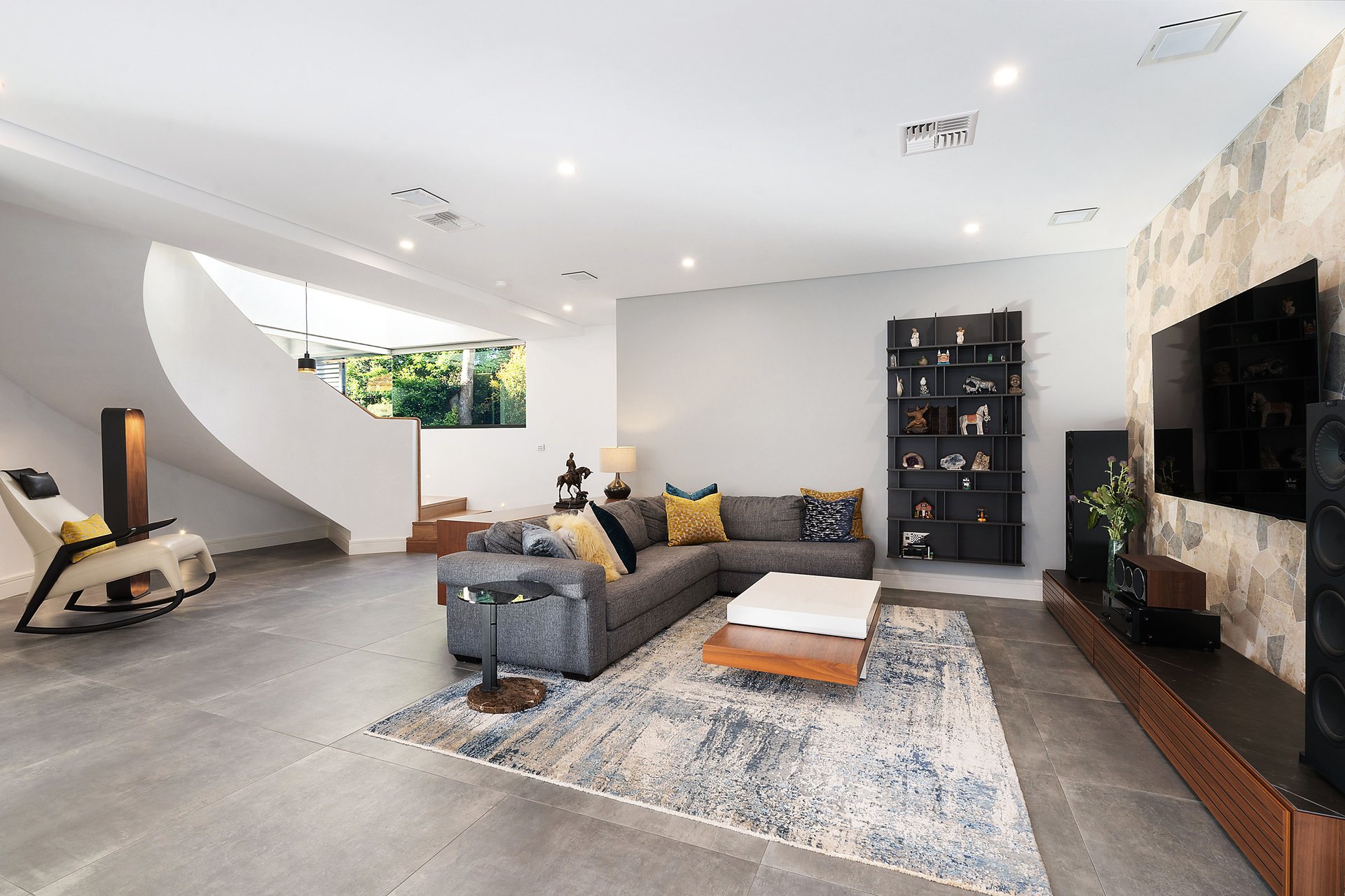 Alexander Ave, North Willoughby — living 2